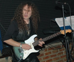 УРОЦИ - КИТАРА, БАРАБАНИ HEAVY METAL