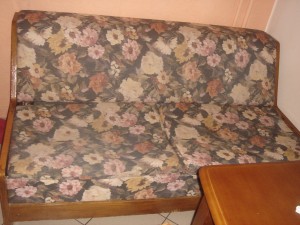 Продавам диван 