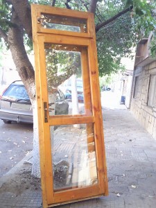 Дървена врата