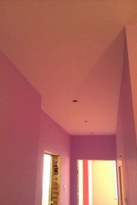 Ремонт на жилища-премахване на стари тапети , шпакловане и боядисване, гарантирано качество,монтаж г