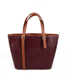 Продавам чанти на едро и дребно