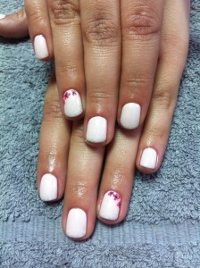 Търся маникюристка за салон в Люлин 9