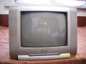 Телевизор 14 инча