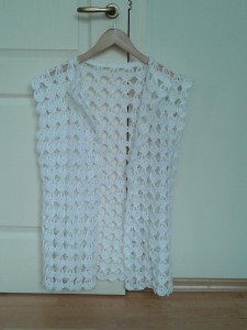 Плетен елек на една кука