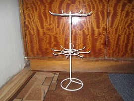 стелаж въртележка за аксесоари			