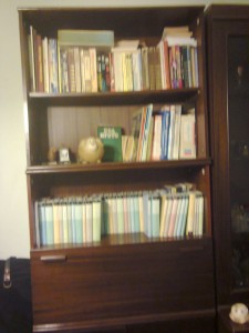 продавам серия от 60 бр. бълг. художествена литература