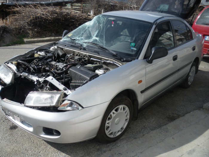 Mitsubishi Carisma 1.9 TDI 98г НА ЧАСТИ !!!!!