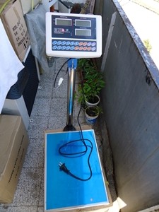 Ел.Везни (кантари ) от 30кг. - до 500кг.,нови ; 1. - 30кг.цена-60лв.  2. - 40кг.цена-70лв. 3. - 100к