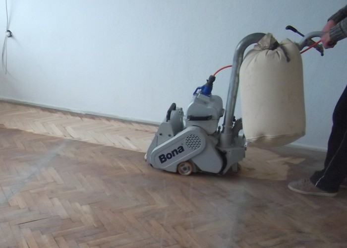 Циклене на паркет Бургас с технологично оборудване