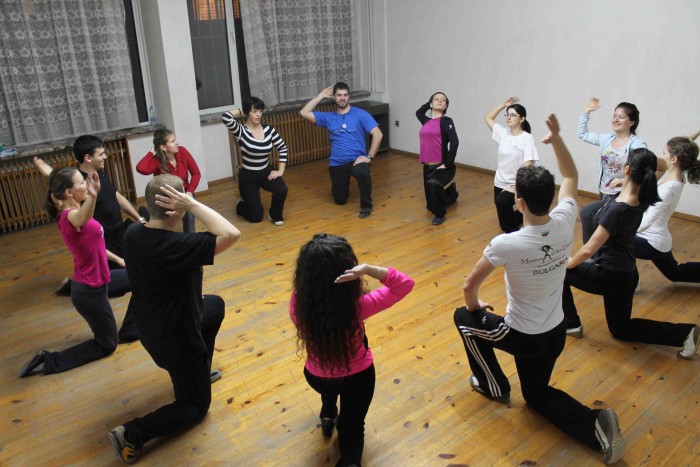 Нова група по Народни Танци за Начинаещи в кв. Изток, София