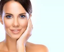 Търся фризьор, козметици, маникюристки-отлични условия на заплащане-0898888926