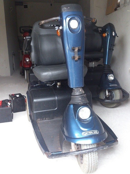 Акумулаторни скутери за трудно подвижни хора