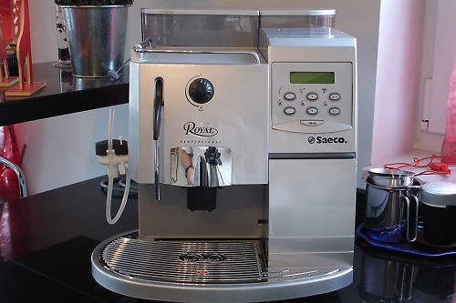 НАЙ ЗДРАВАТА МАШИНА Saeco Royal