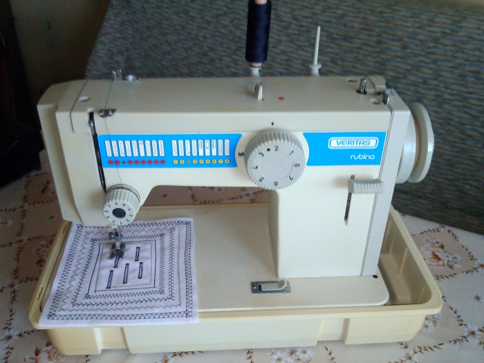 Продавам немска шевна машина Веритас Рубина