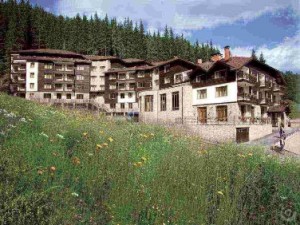 Новогодишен празник в Хотел Стрийм Ризорт 3* с Караджъ Турс