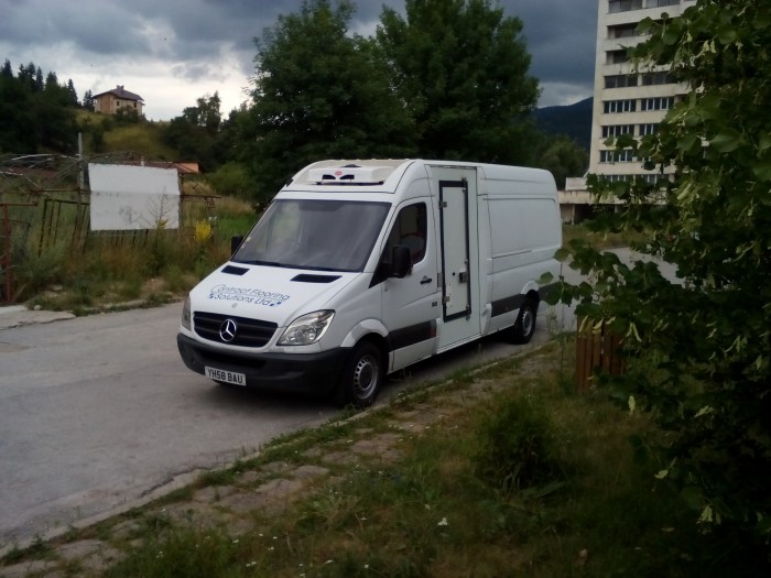 Продавам - Хладилен - Мерцедес Спринтер 311 CDI / Макси база /4,20м. - товарно пространство / 3,5 т.