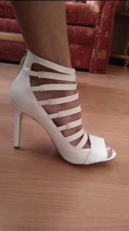 Актуални Stradivarius