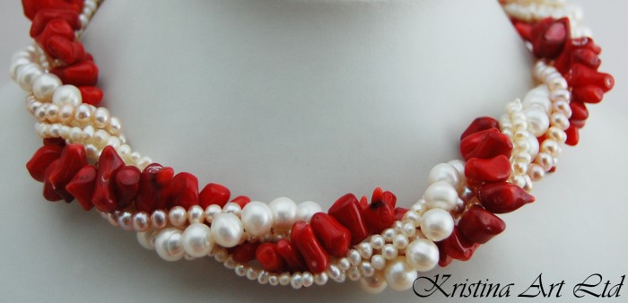  Красиво, усукано 5 р колие от розови,бели перли и корал *Иренита*