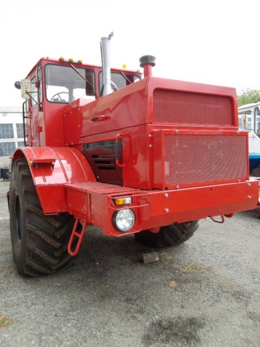 Продавам рециклиран трактор К701