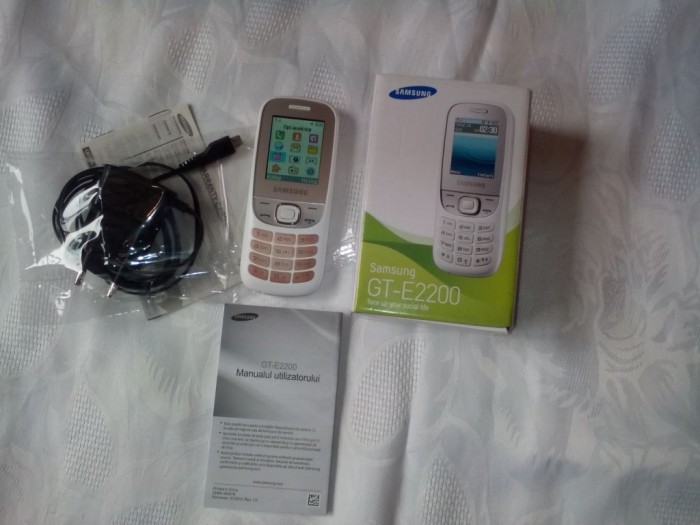 Продавам Gsm Samsung GT-E2200