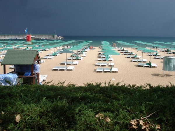 Холидей Вилидж хотел, Дюни