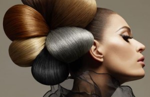 Стилно подстригване, подхранване с маска и сешоар