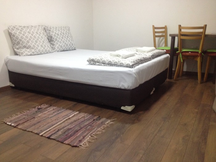 Студио Орхидея до МУ, ВВМУ и ИУ- Варна