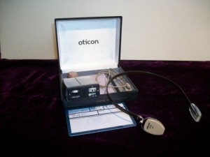 Продавам  неупотребяван слухов апарат “ Oticon”