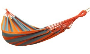 Удобни памучни хамаци за вашия двор и градина