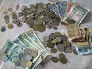 Изкупувам стари и юбилейни монети, банкноти и медали