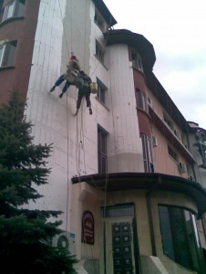 Миене на стъклени фасади-Алпинисти-Бургаска област