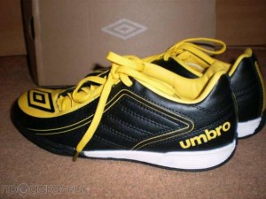 Продавам бутонки umbro , номер 40