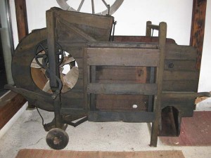 Продава старинни предмети