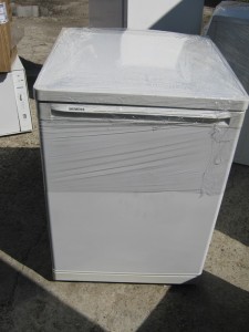 Продавам малък хладилник марка Siemens , икономичен клас А+.