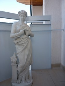 ХИГИЯ-гипсова фигура