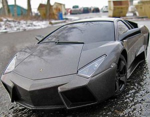 радиоуправляема количка.