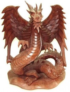 Уникална дърворезба "Дракон с разперени крила" – Фън Шуй